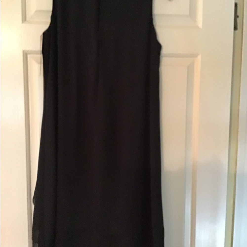 Black dress - Picture 3 of 4